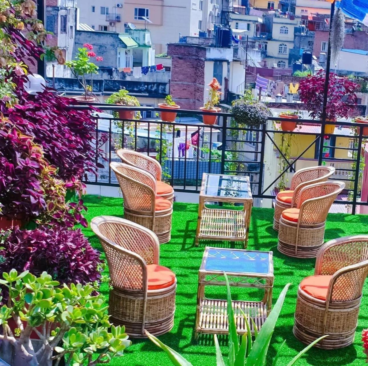 Yog Hostel Kathmandu Exterior foto