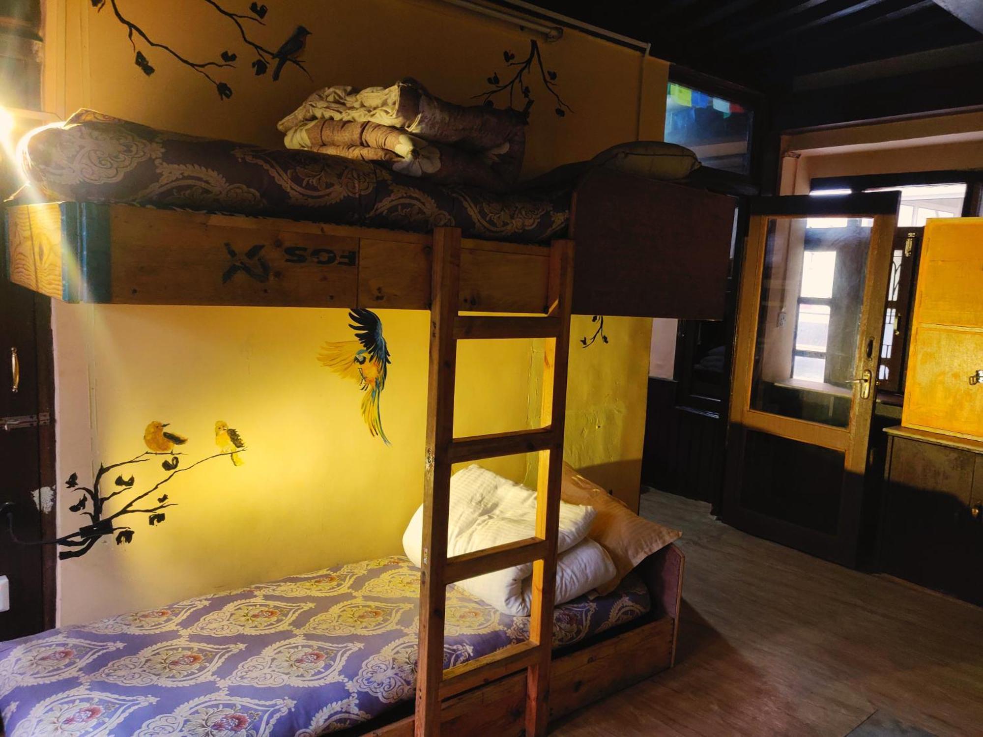 Yog Hostel Kathmandu Zimmer foto